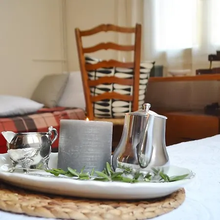 Grandma's Traditional House Apartament *